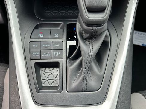 New 2025 Toyota RAV4 XLE image 34