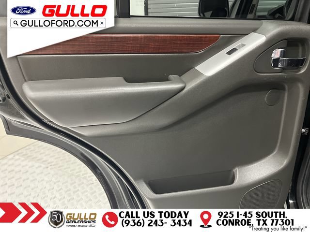 Used 2011 Nissan Pathfinder LE w/ Navigation Pkg AWD/4WD image 16