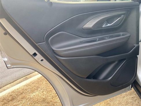 Used 2022 GMC Terrain SLE w/ Driver Convenience Package image 14