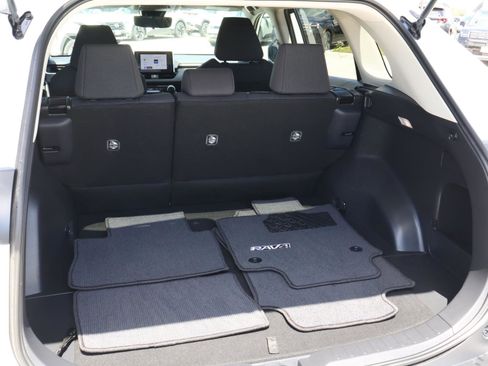 Used 2024 Toyota RAV4 LE image 21