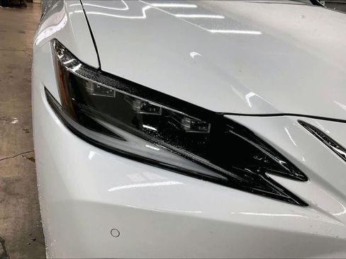 Used 2023 Lexus ES 300h w/ Premium Package image 30