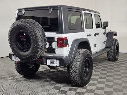 Used 2021 Jeep Wrangler Unlimited Rubicon w/ LED Lighting Group AWD/4WD image 4