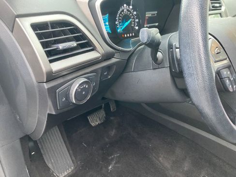 Used 2017 Ford Fusion SE w/ Fusion SE Technology Package image 17