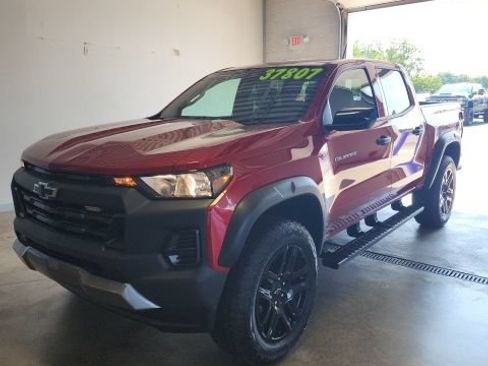 Certified 2024 Chevrolet Colorado Trail Boss w/ Advanced Trailering Package AWD/4WD image 7