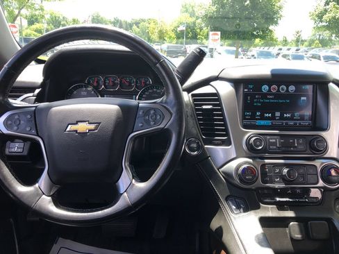 Used 2020 Chevrolet Tahoe LT w/ RST Edition AWD/4WD image 33