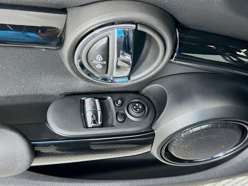 Used 2022 MINI Cooper SE FWD image 18