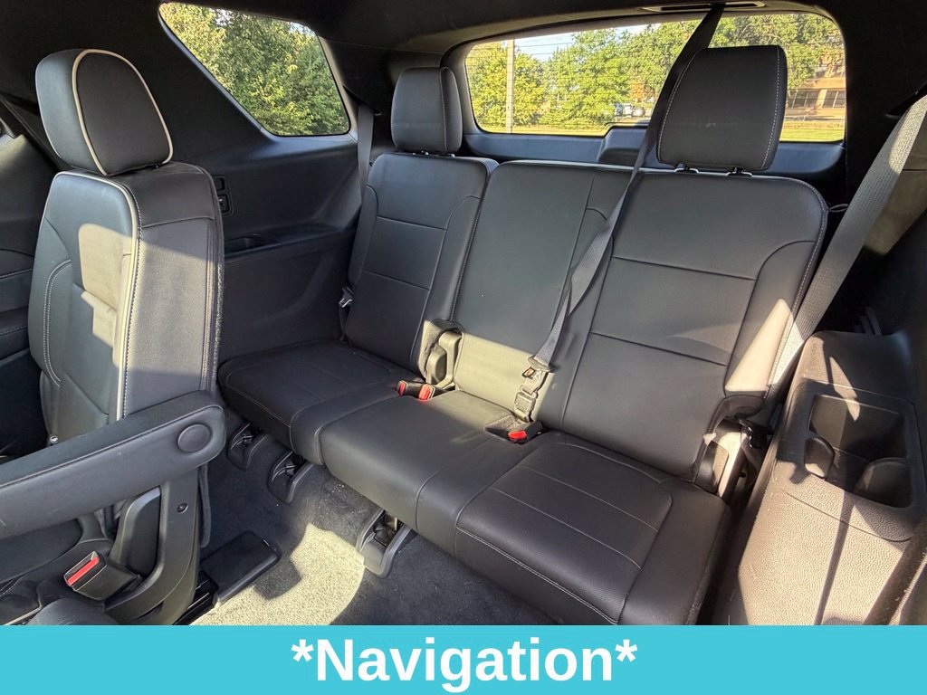 Used 2023 Chevrolet Traverse Premier w/ Redline Edition FWD image 28