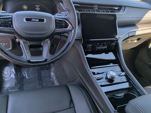 New 2025 Jeep Grand Cherokee L Overland w/ Advanced Protech Group III image 10