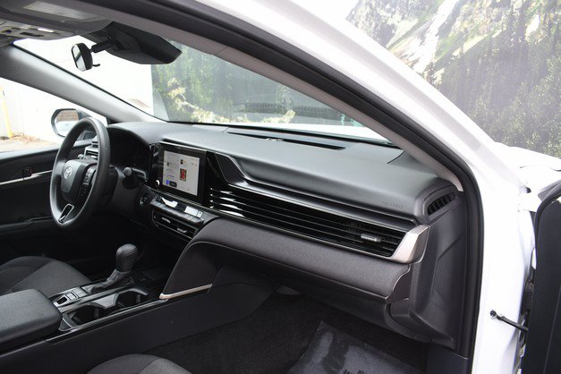 Used 2025 Toyota Camry LE AWD/4WD image 24