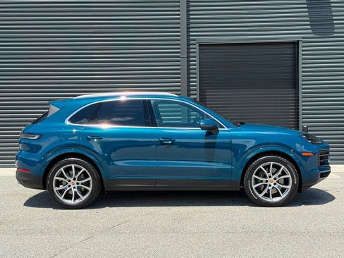 Certified 2026 Porsche Cayenne AWD/4WD image 23