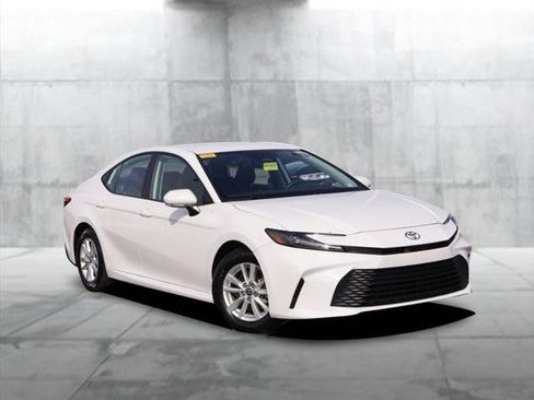 Certified 2025 Toyota Camry LE image 2