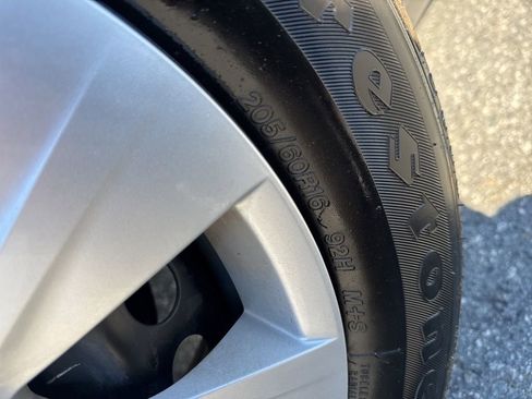 Used 2024 Nissan Sentra S image 28