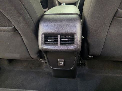 Used 2019 Chevrolet Equinox LS FWD image 36