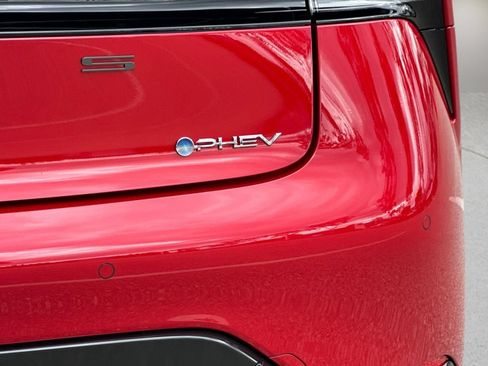 New 2026 Toyota Prius Plug-In Hybrid FWD image 32