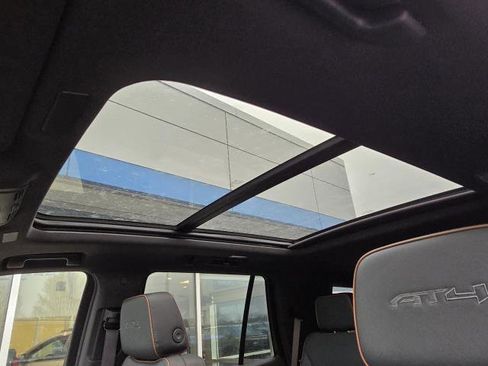 New 2026 GMC Yukon AT4 w/ AT4 Premium Package image 17