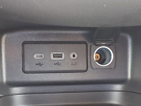 Used 2021 Chevrolet Equinox LT image 9