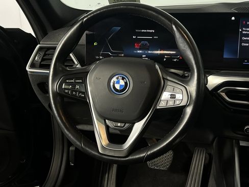 Used 2023 BMW i4 eDrive35 w/ Premium Package image 15