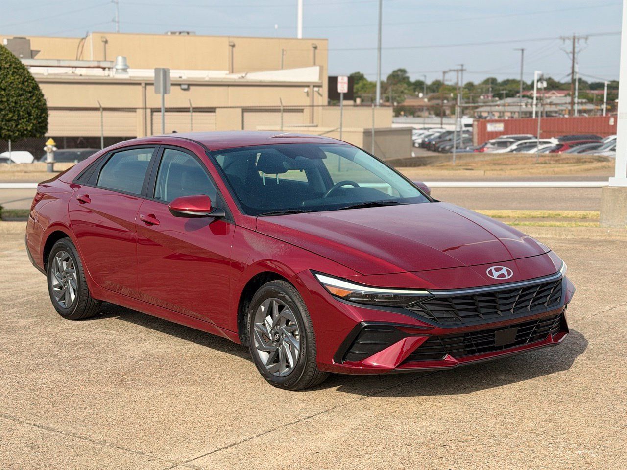 Used 2024 Hyundai Elantra SEL FWD image 1