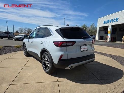 New 2025 Ford Escape SE image 6