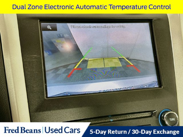 Used 2016 Ford Fusion SE FWD image 17