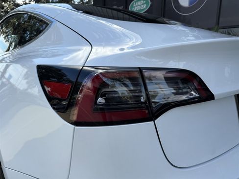 Used 2018 Tesla Model 3 Long Range RWD image 11