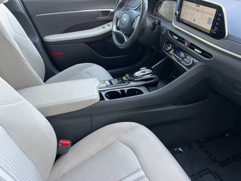Used 2023 Hyundai Sonata SEL w/ Convenience Package image 16