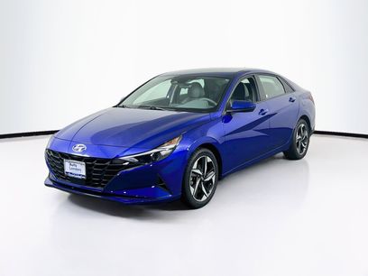 Used 2023 Hyundai Elantra SEL w/ Convenience Package