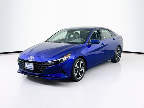 Used 2023 Hyundai Elantra SEL w/ Convenience Package image 1