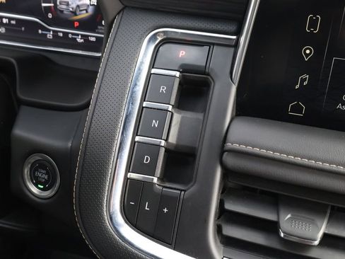 Used 2024 GMC Yukon SLT image 23