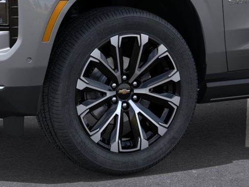 New 2026 Chevrolet Suburban High Country AWD/4WD image 33
