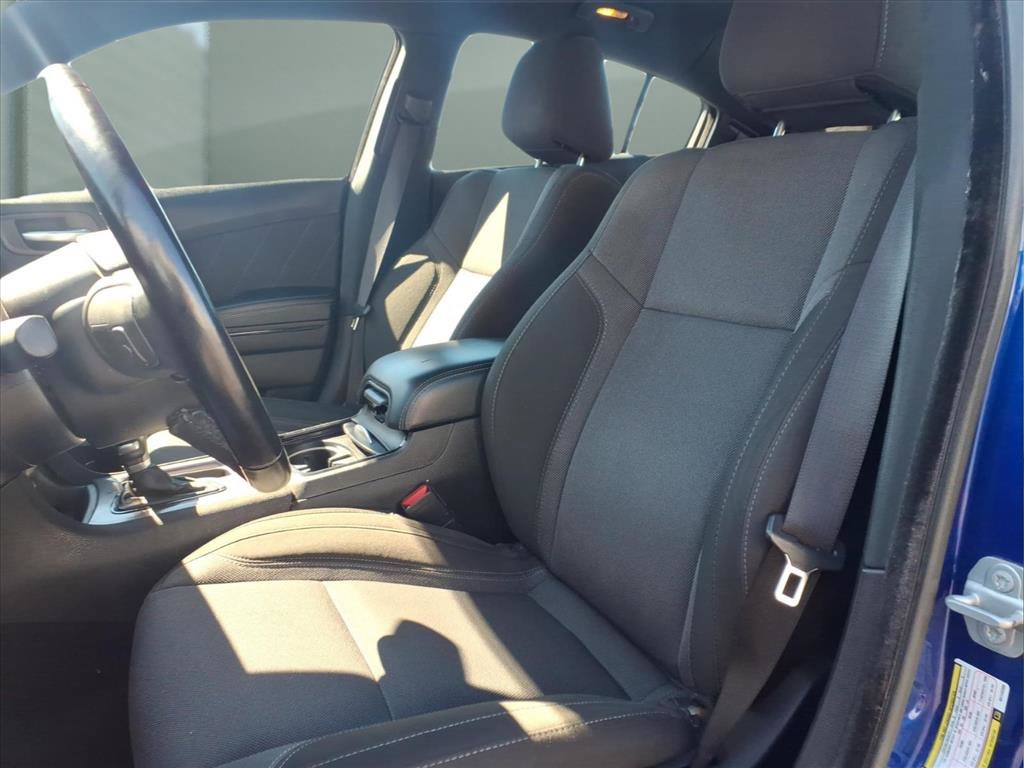 Used 2022 Dodge Charger SXT w/ Blacktop Package RWD image 15