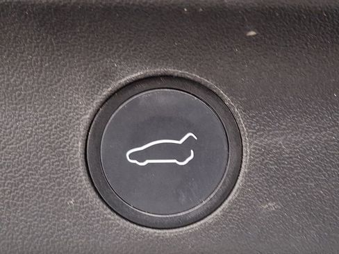 Used 2021 Tesla Model Y Long Range image 29