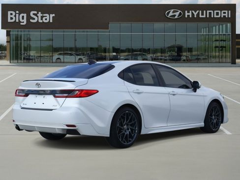 Used 2025 Toyota Camry XSE w/ Premium Plus Package image 4