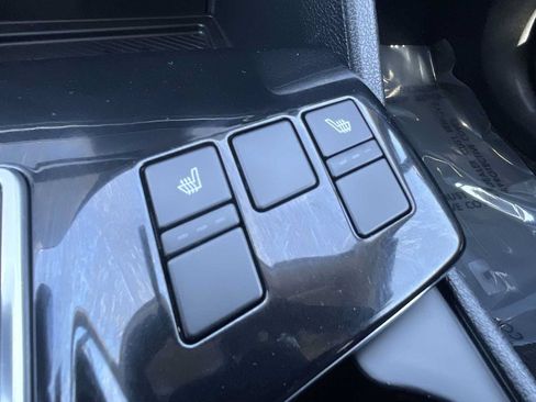 Used 2024 Kia Sportage EX FWD image 22