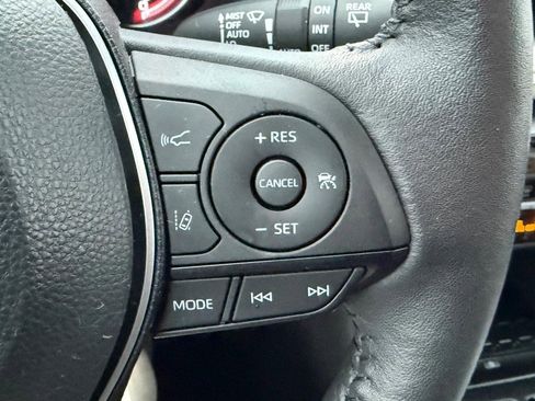 Used 2023 Toyota RAV4 XLE Premium image 20