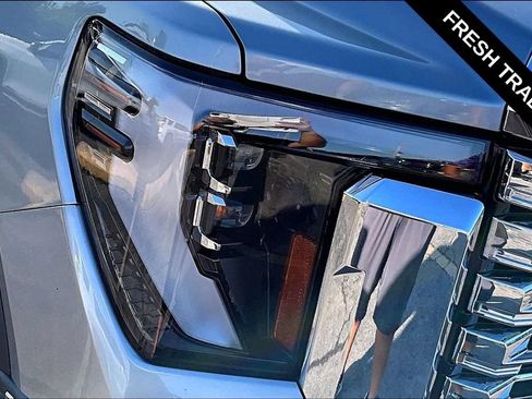 Used 2024 GMC Sierra 2500 Denali w/ Denali Reserve Package AWD/4WD image 32