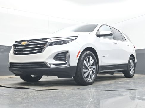 Used 2023 Chevrolet Equinox Premier image 25