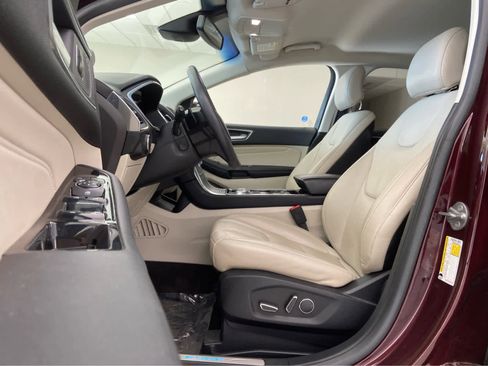 Used 2019 Ford Edge Titanium image 13