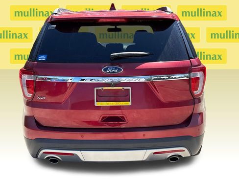 Used 2017 Ford Explorer XLT w/ Equipment Group 202A image 30