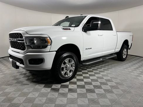 Used 2024 RAM 2500 Big Horn w/ Sport Appearance Package image 10