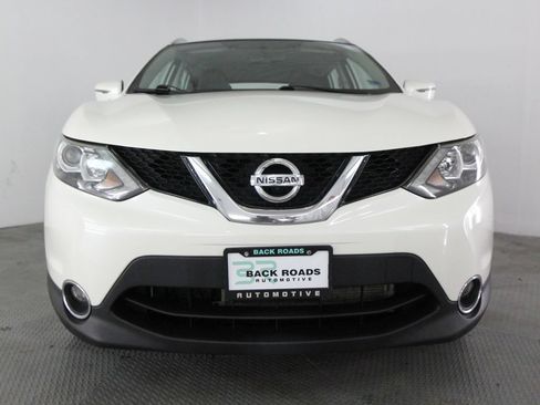 Used 2017 Nissan Rogue Sport SL AWD/4WD image 2