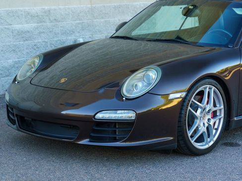 Used 2010 Porsche 911 Carrera S RWD image 33