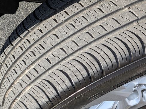 Used 2021 Toyota RAV4 XLE image 12