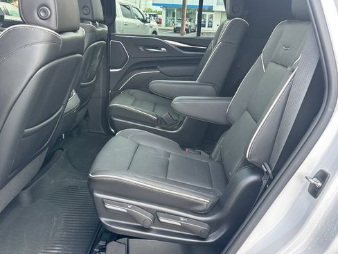 Used 2023 Cadillac Escalade Sport w/ Touring Package AWD/4WD image 15