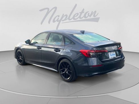 Used 2024 Honda Civic Sport image 3