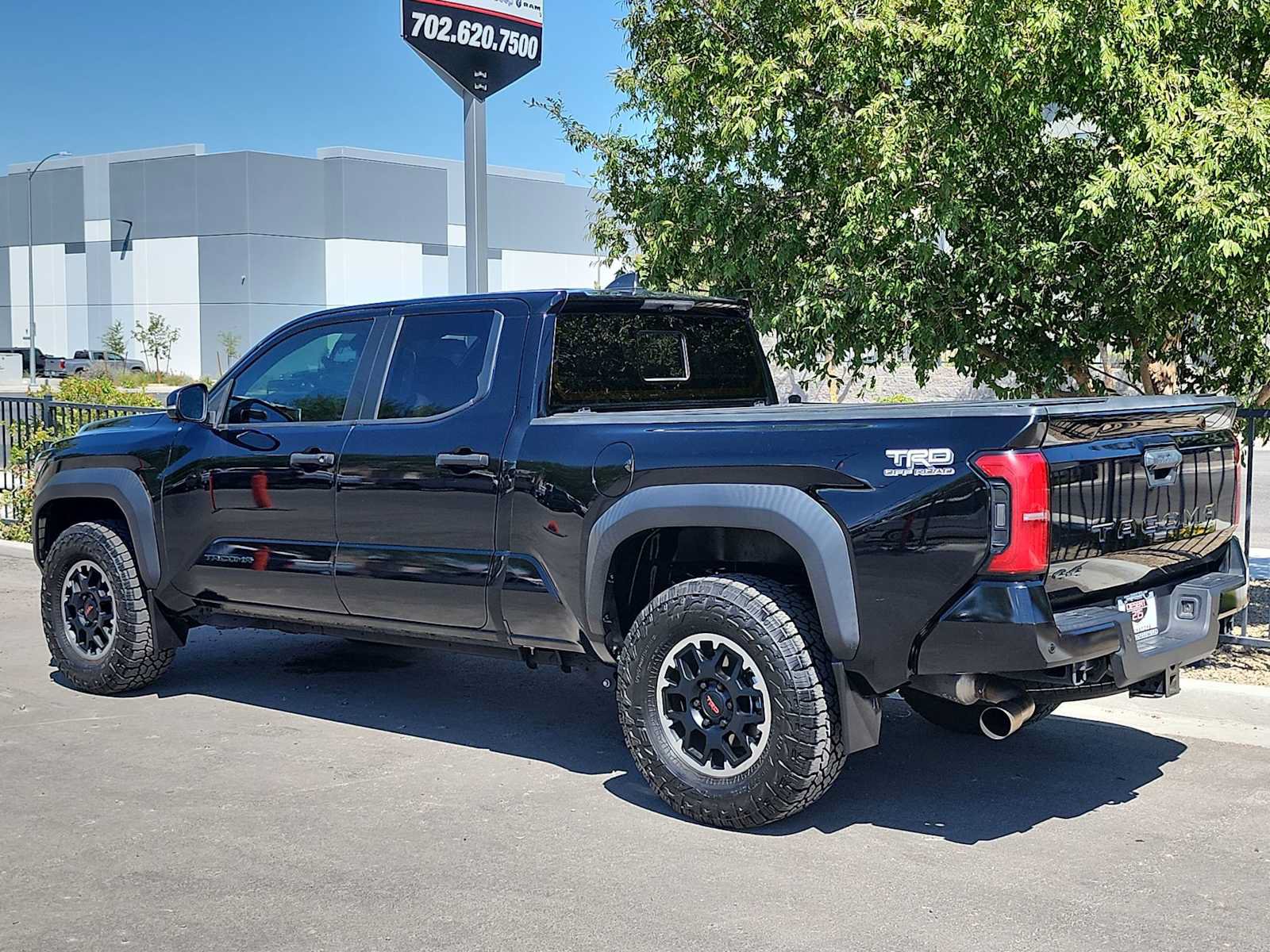 Used 2024 Toyota Tacoma TRD Off-Road w/ TRD Off Road Premium Package AWD/4WD image 6