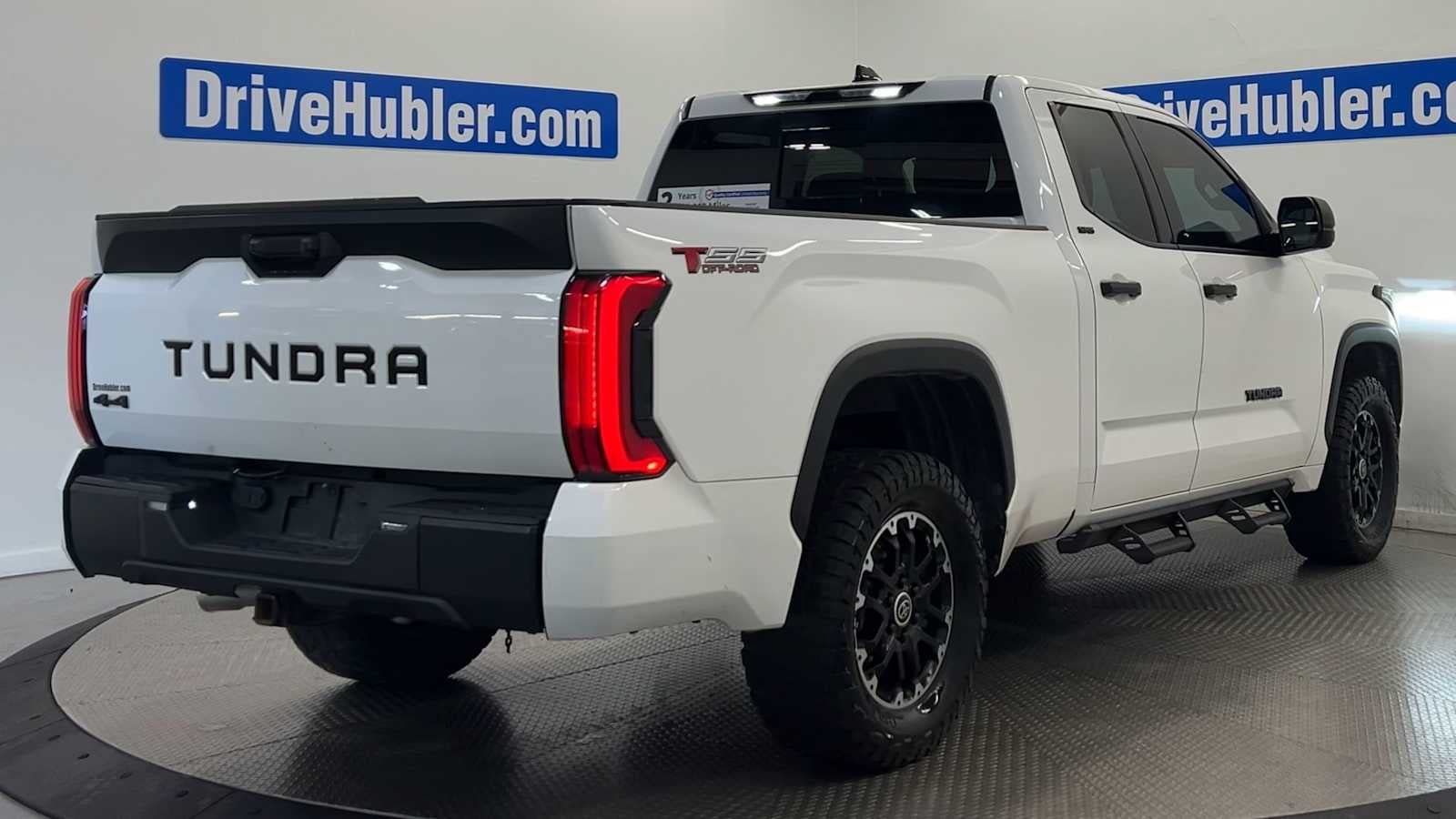 Used 2022 Toyota Tundra SR5 AWD/4WD image 7