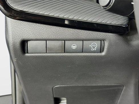 Certified 2026 Nissan Kicks SR FWD image 11