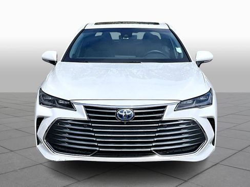 Used 2021 Toyota Avalon Limited w/ Advanced Safety Package image 4