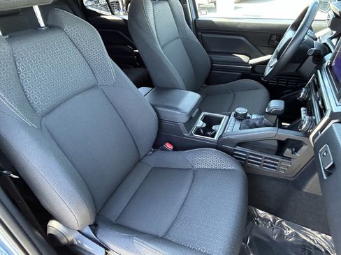 Certified 2026 Toyota 4Runner SR5 AWD/4WD image 11